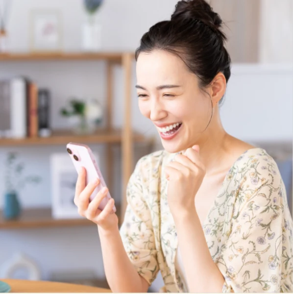 スマホ1台で手軽に稼げるとうたう次世代スマホワークの広告イメージ